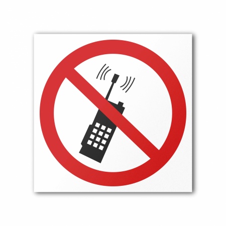 Знак P18 Запрещено использование мобильного телефона и рации (P18P200200)